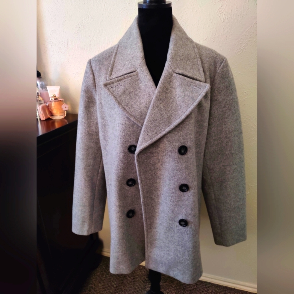 Old Navy pea coat size XL Light grey
